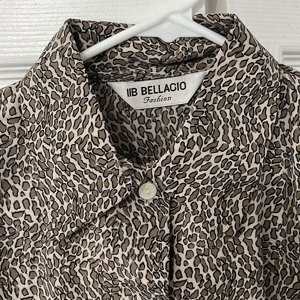 Bellagio button down long sleeve blouse size L - Picture 2 of 8
